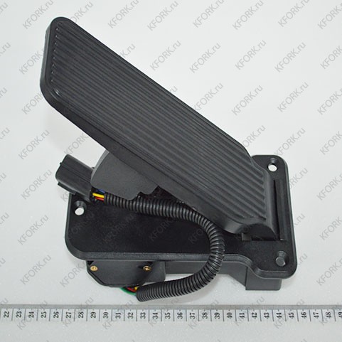 Акселератор A401077 Doosan
