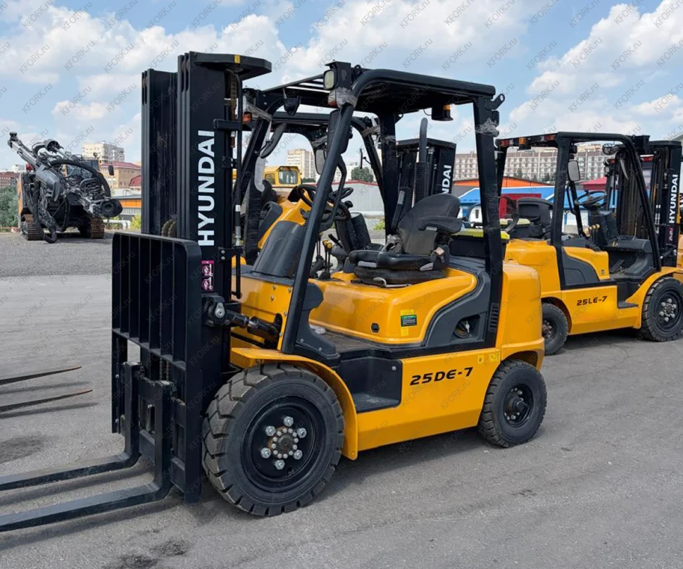Вилочный погрузчик Hyundai 25DE-7 2.5 тонны, дизель