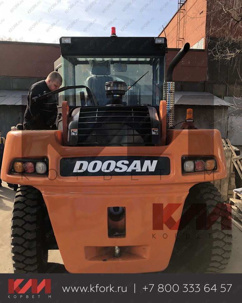 Вилочный дизельный автопогрузчик Doosan D120S-7