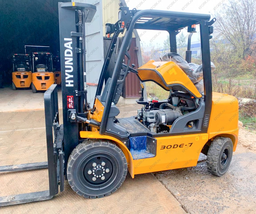 Вилочный погрузчик Hyundai 30DE-7 3 тонны, дизель