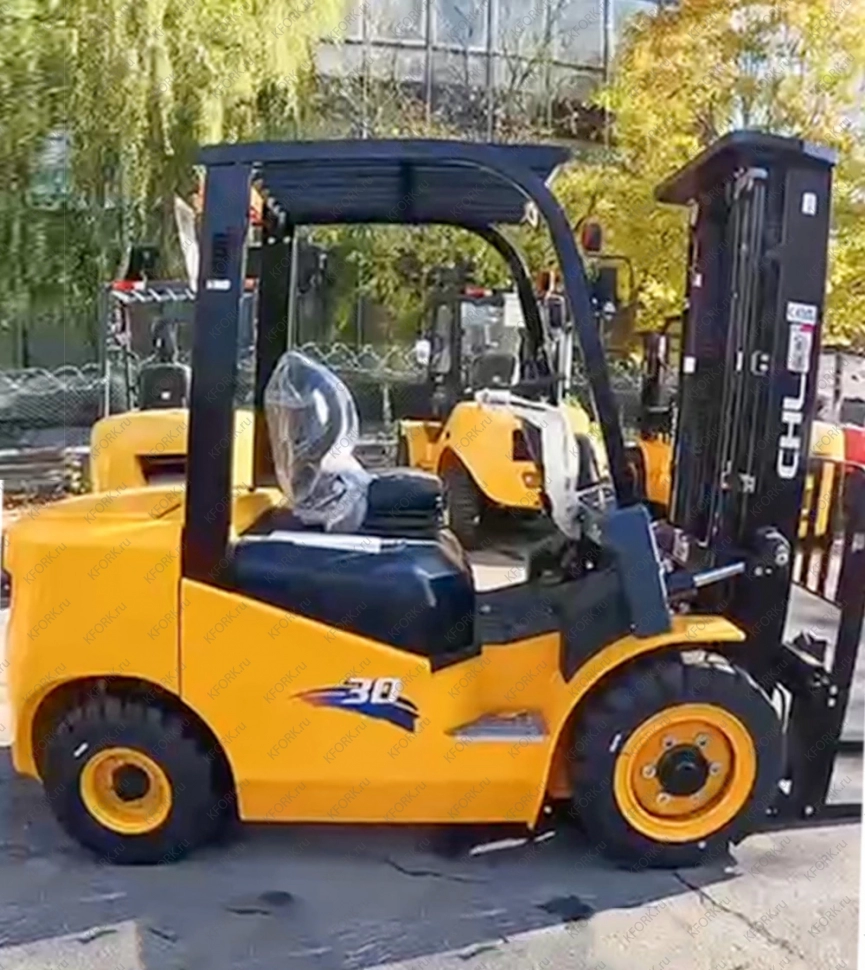 Вилочный дизельный автопогрузчик CHL 3,0 тонн с китайским двигателем